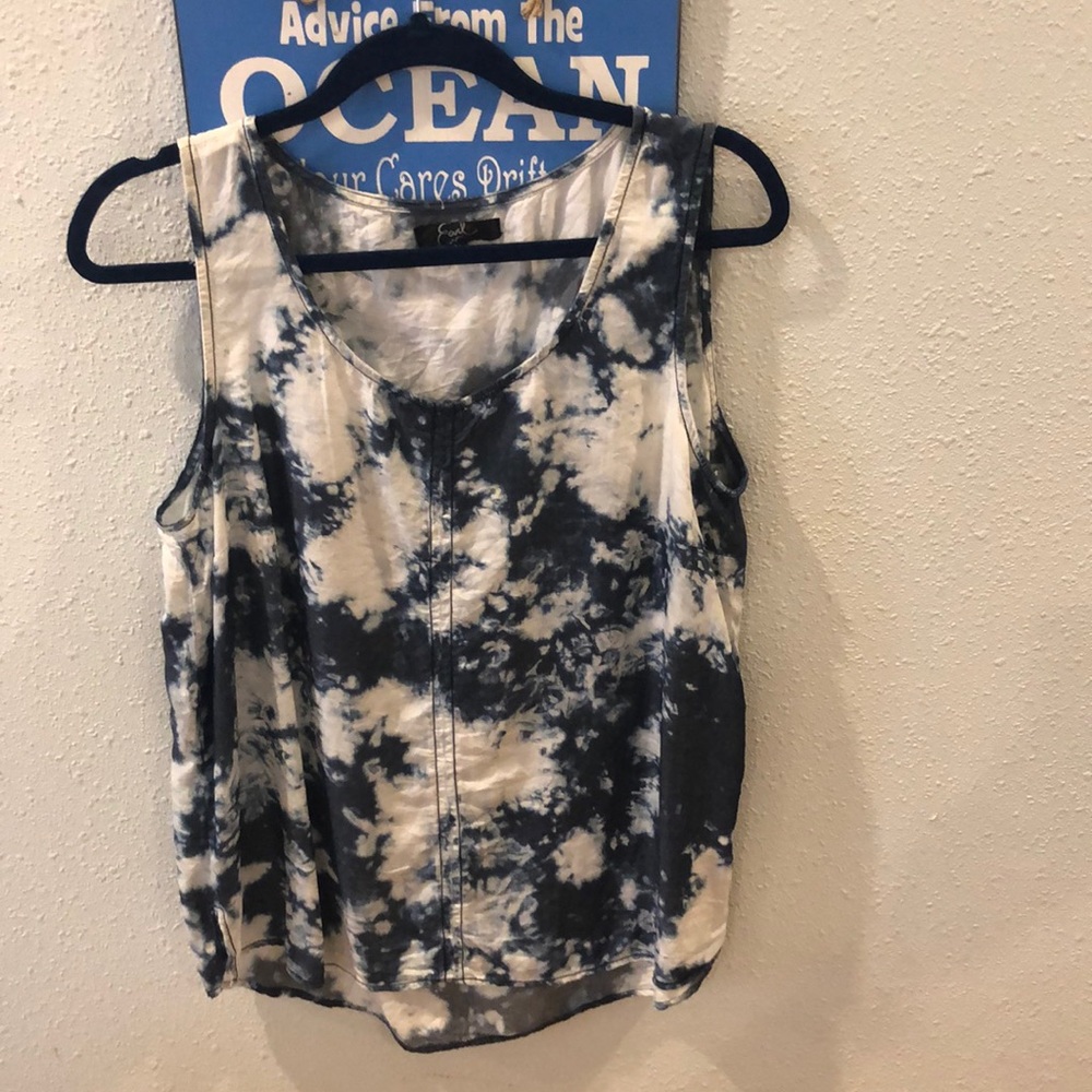 The dyed tank top